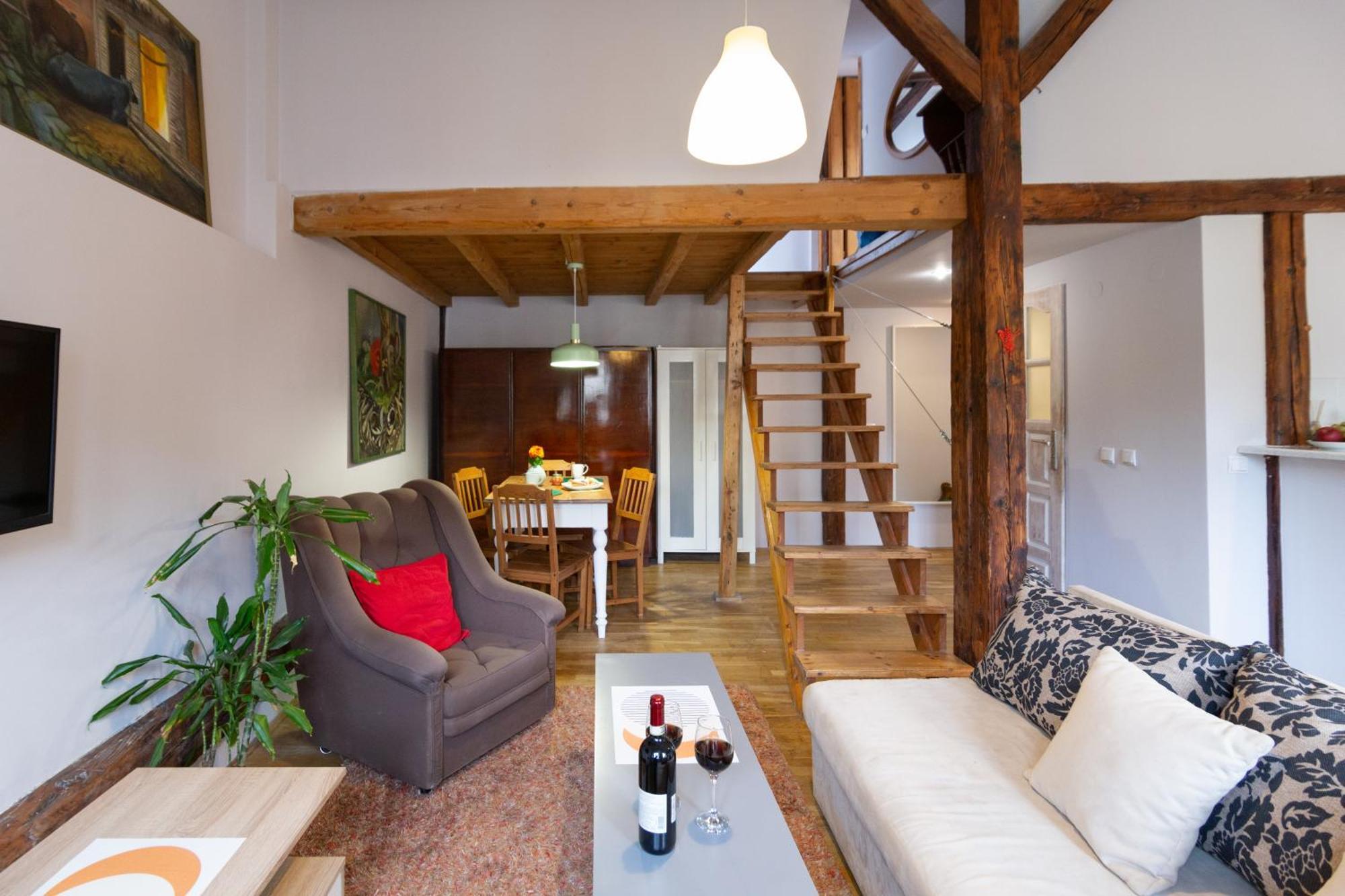Sky's The Limit! Spacey Loft Krakau